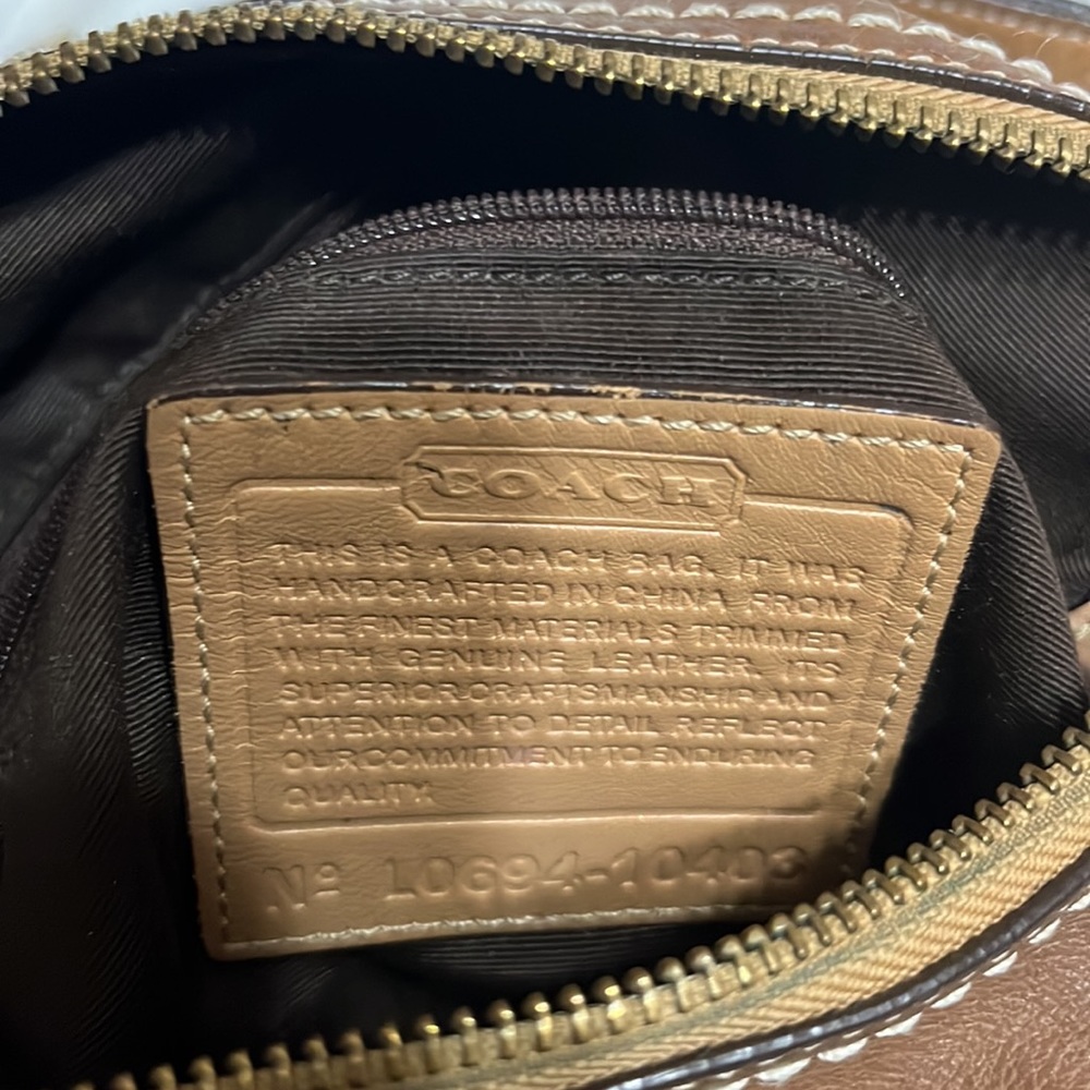 Authentic Coach - image 3